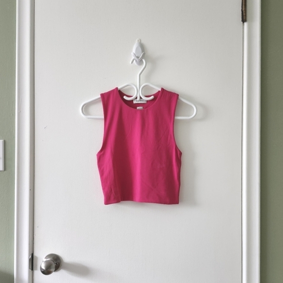 Aritzia Babaton Contour Muscle Tank in Pink - Picture 1 of 6
